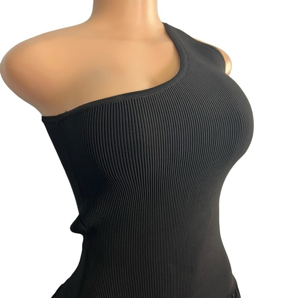3/$30 🍂 BCBGMAXAZRIA One Shoulder Fit And Flare Dress Ribbed Black - Picture 5 of 11